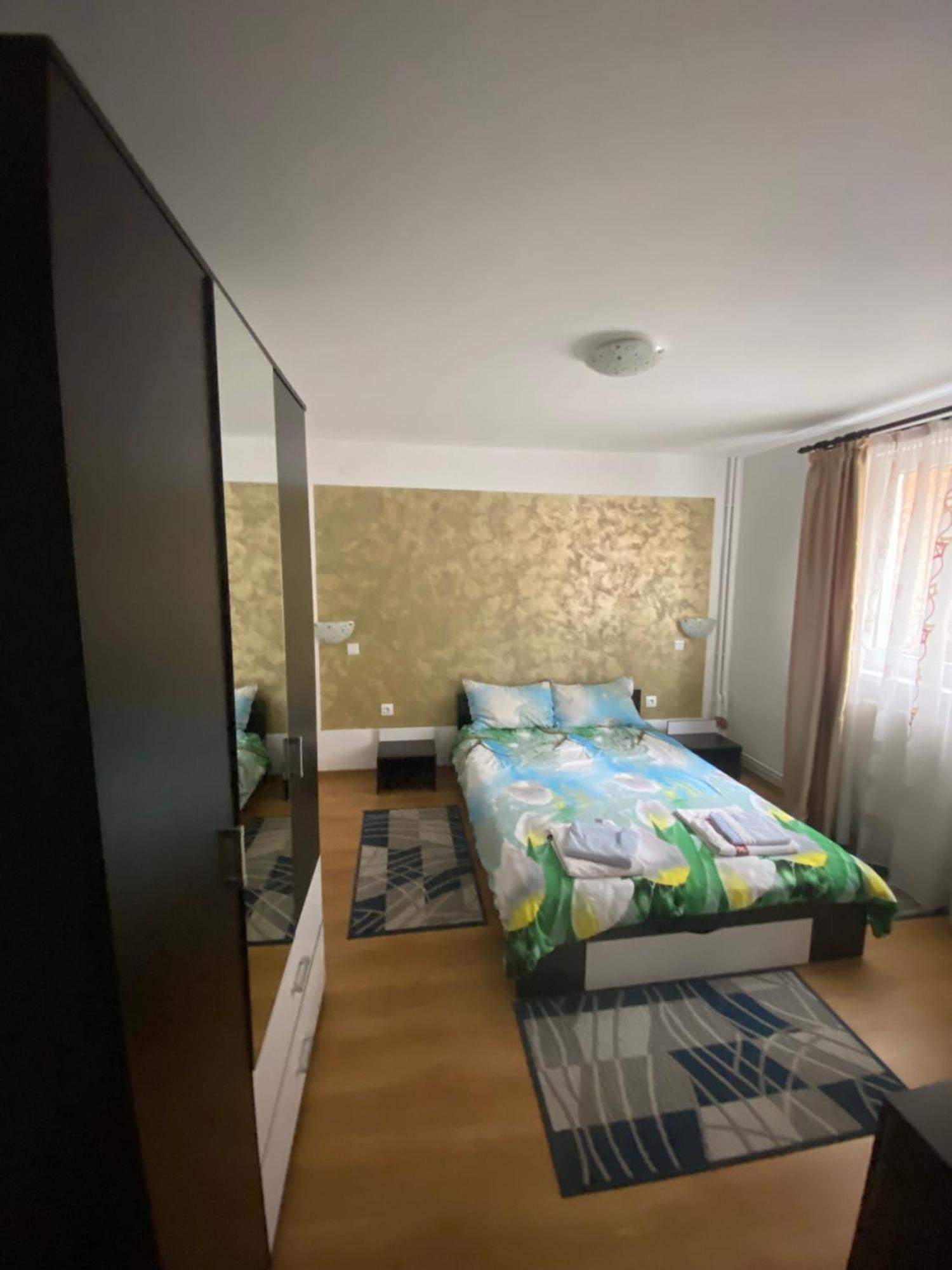 בית הארחה אלבאק 	Casa Cristalina&Dumi מראה חיצוני תמונה