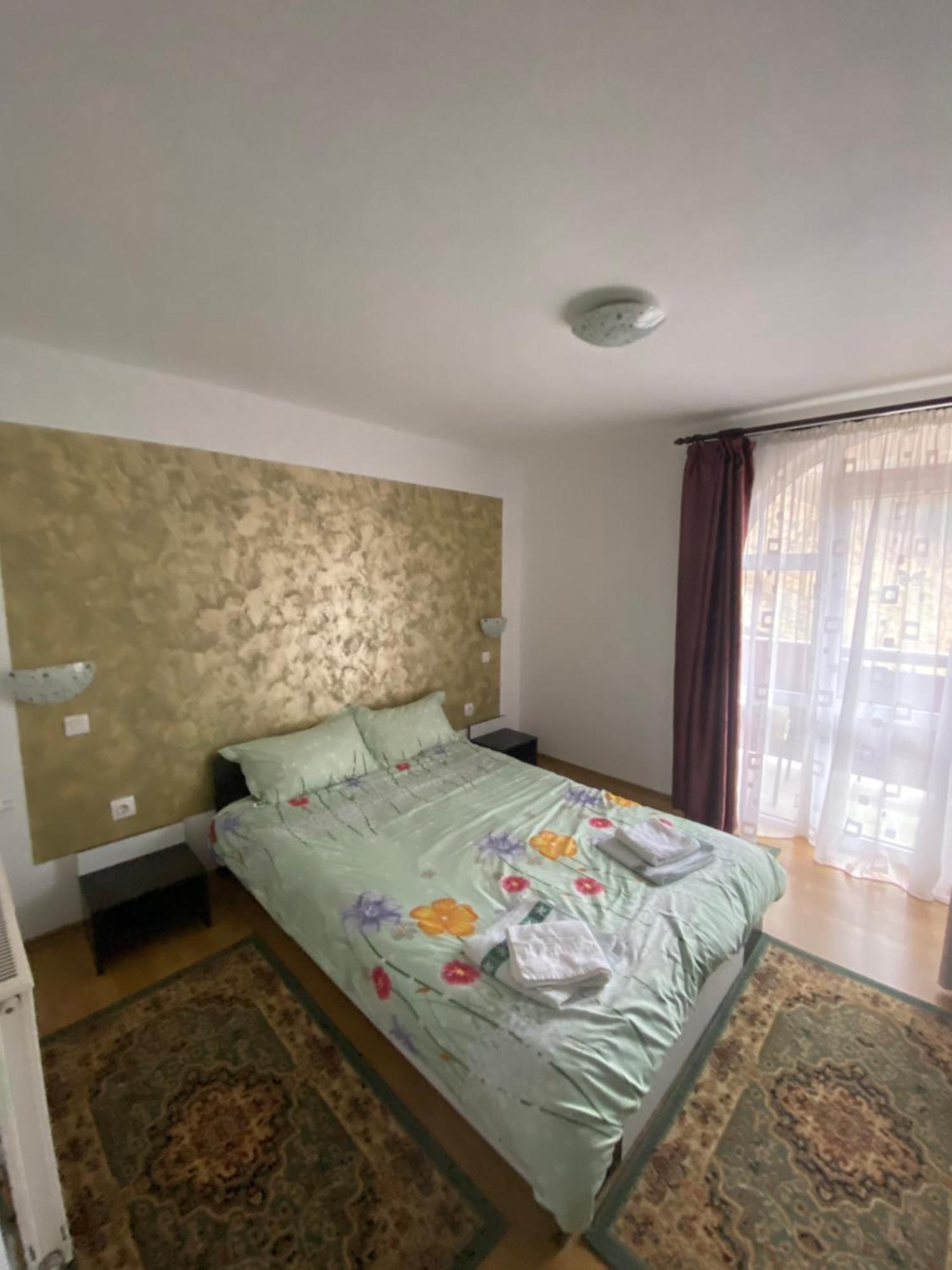 בית הארחה אלבאק 	Casa Cristalina&Dumi מראה חיצוני תמונה